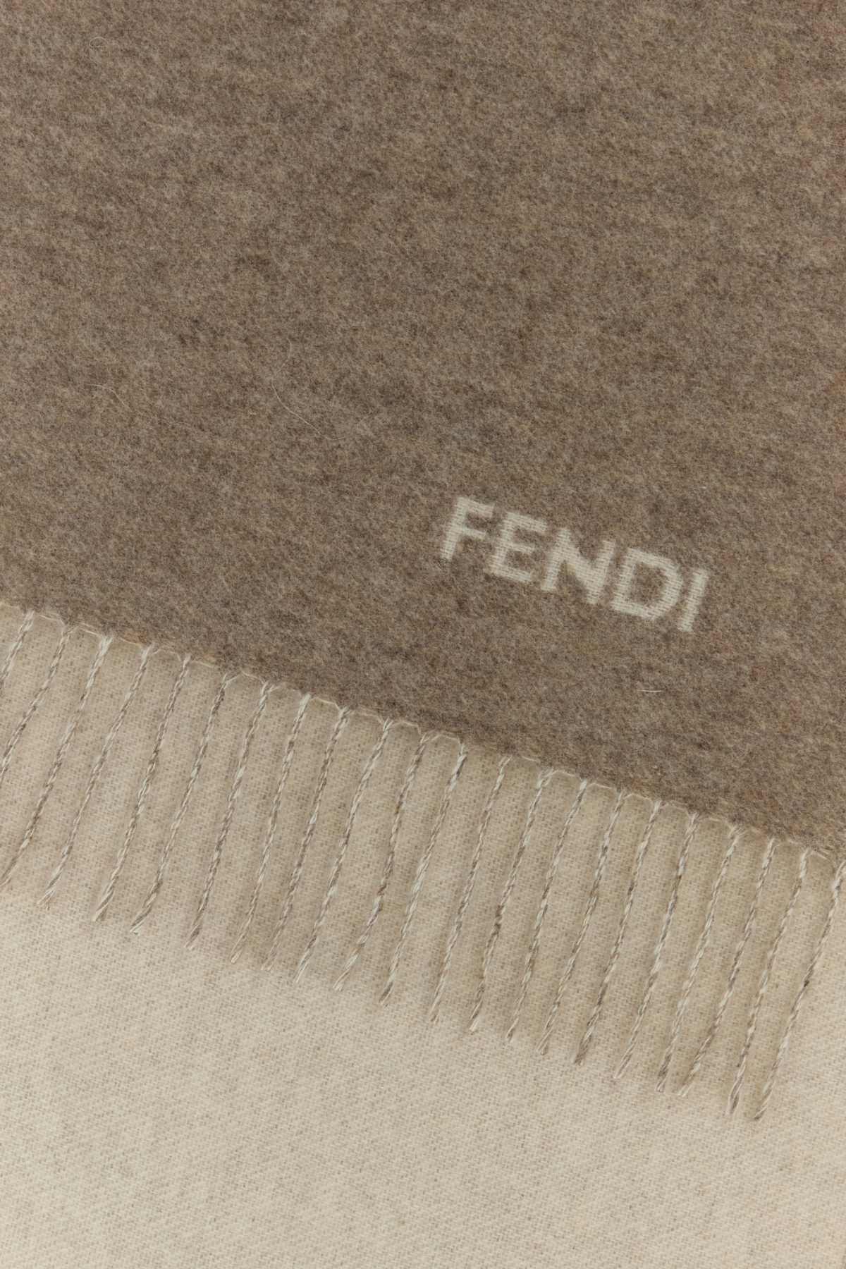 SCIARPA FENDI BICOLORE SCARFS AND FOULARDS
