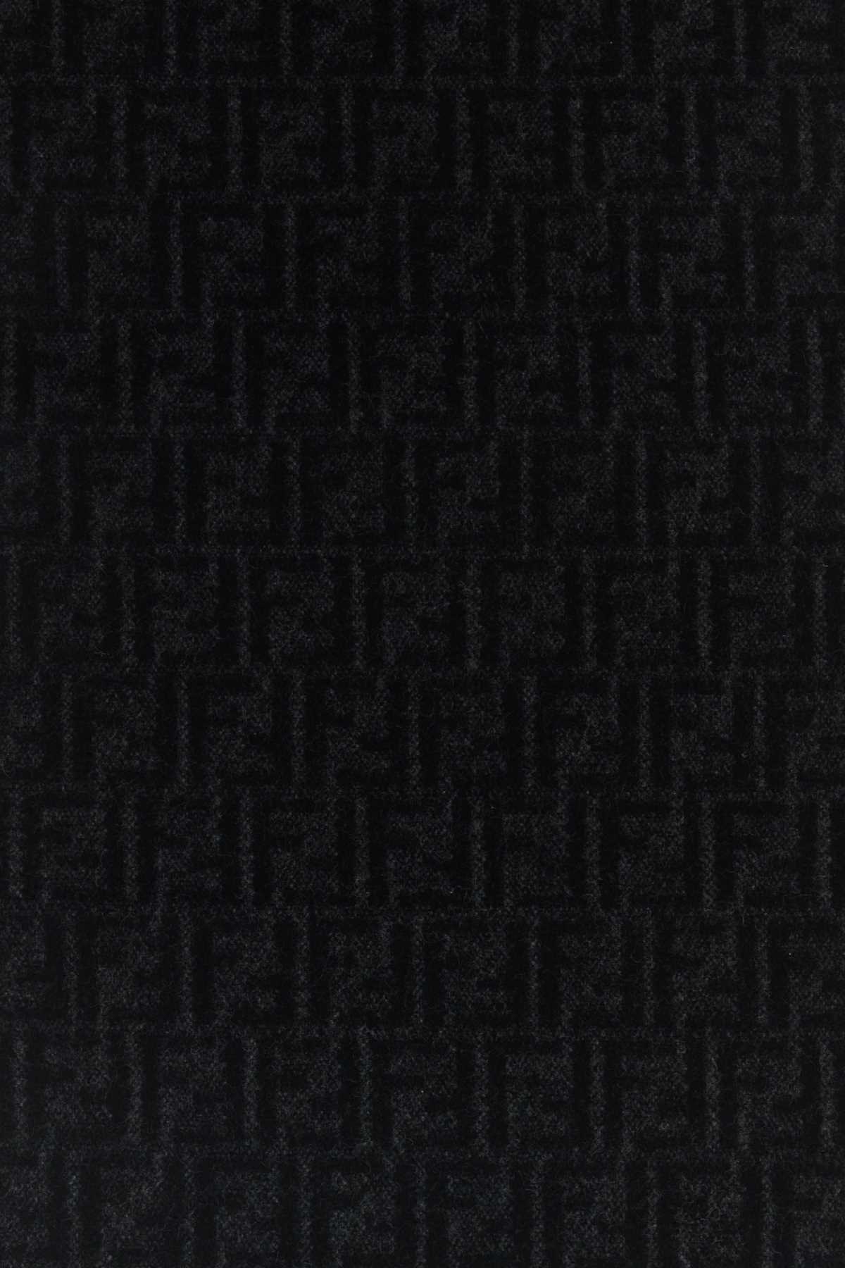 SCIARPA 32X180 FF SIGNATURE SCARFS AND FOULARDS
