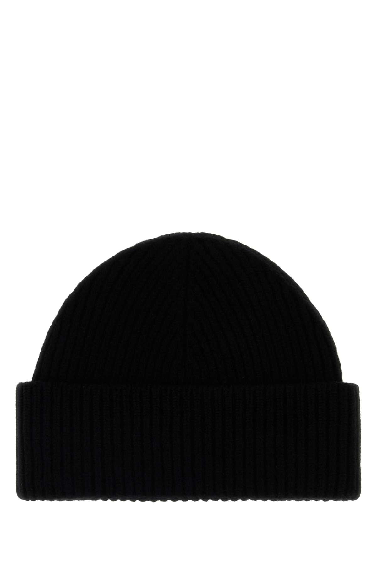 QUOTA-BEANIEWITHCONTRASTEDAMIDECOEUR BEANIES
