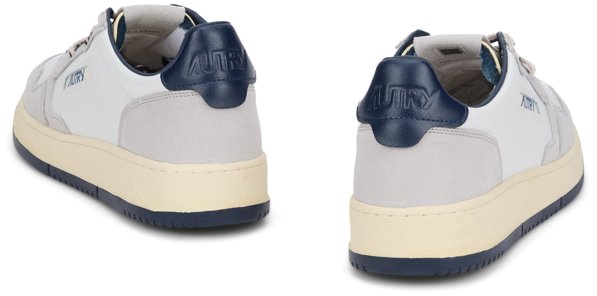 Sneakers with a comfortable sole SHOES