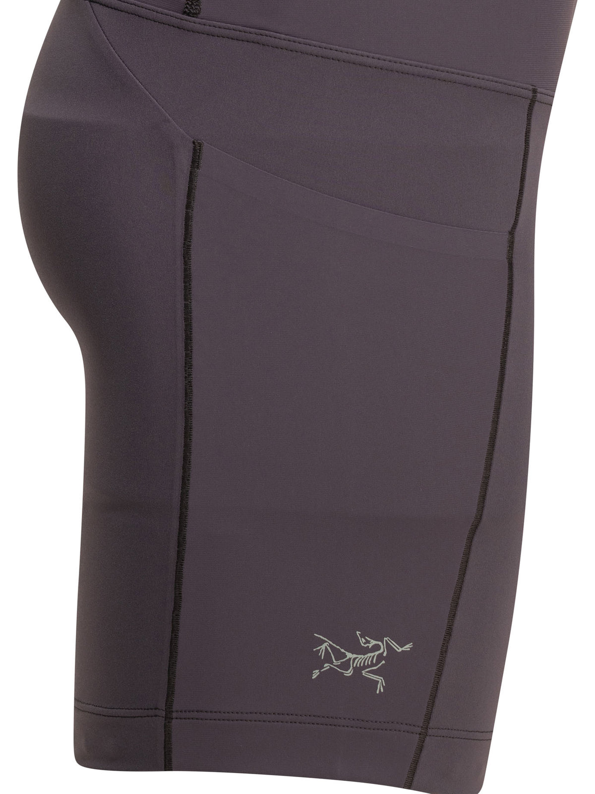 "Essent High Rise" utility shorts Shorts