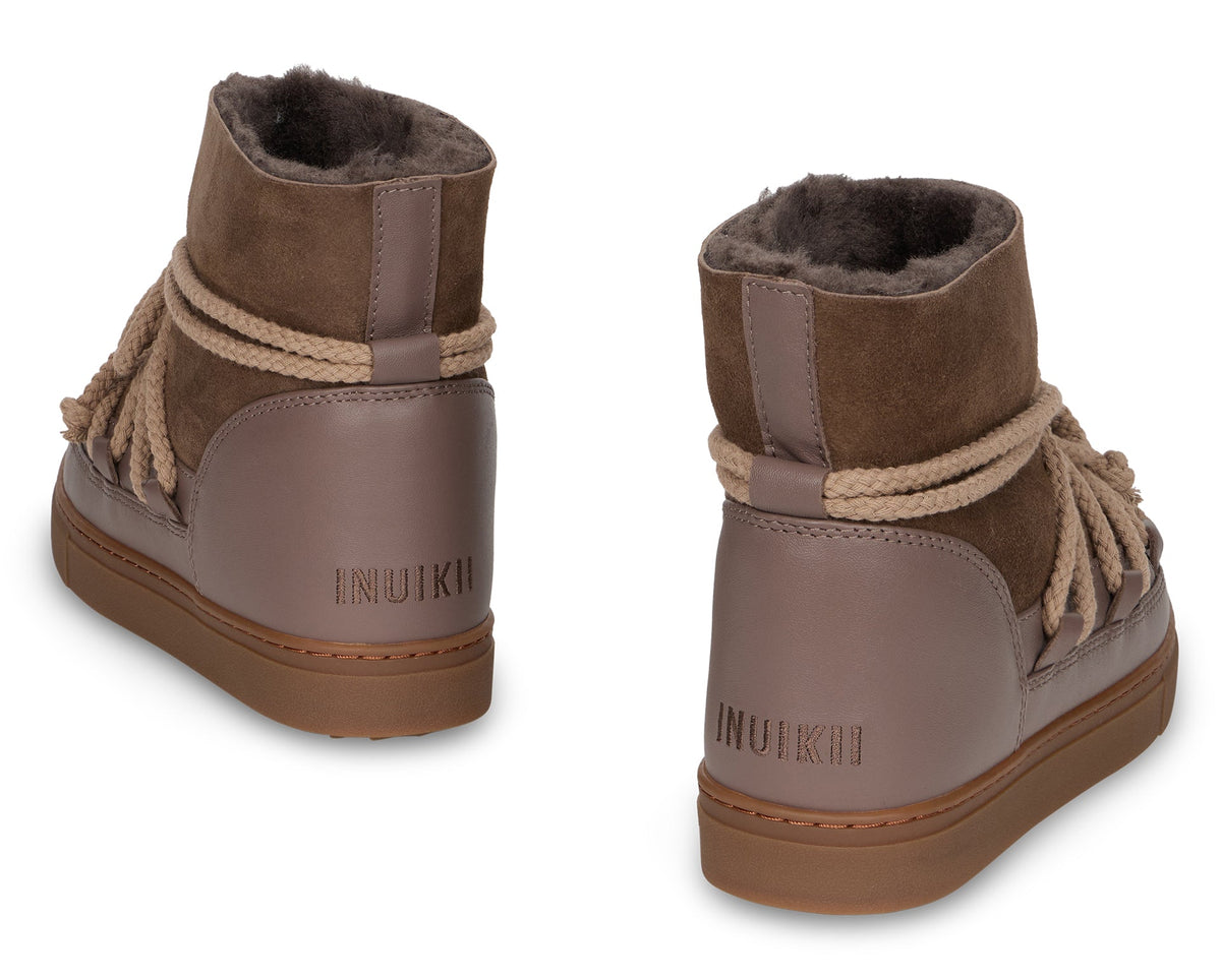 Snow boots with laces SHOES
