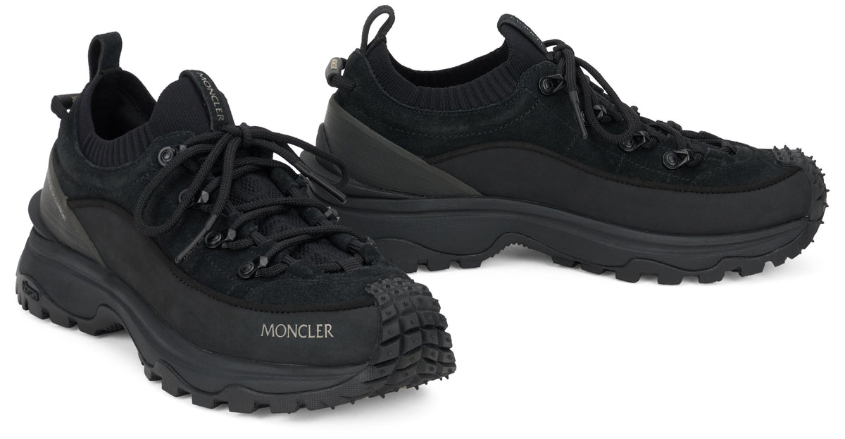 Sport shoes with high sole SHOES