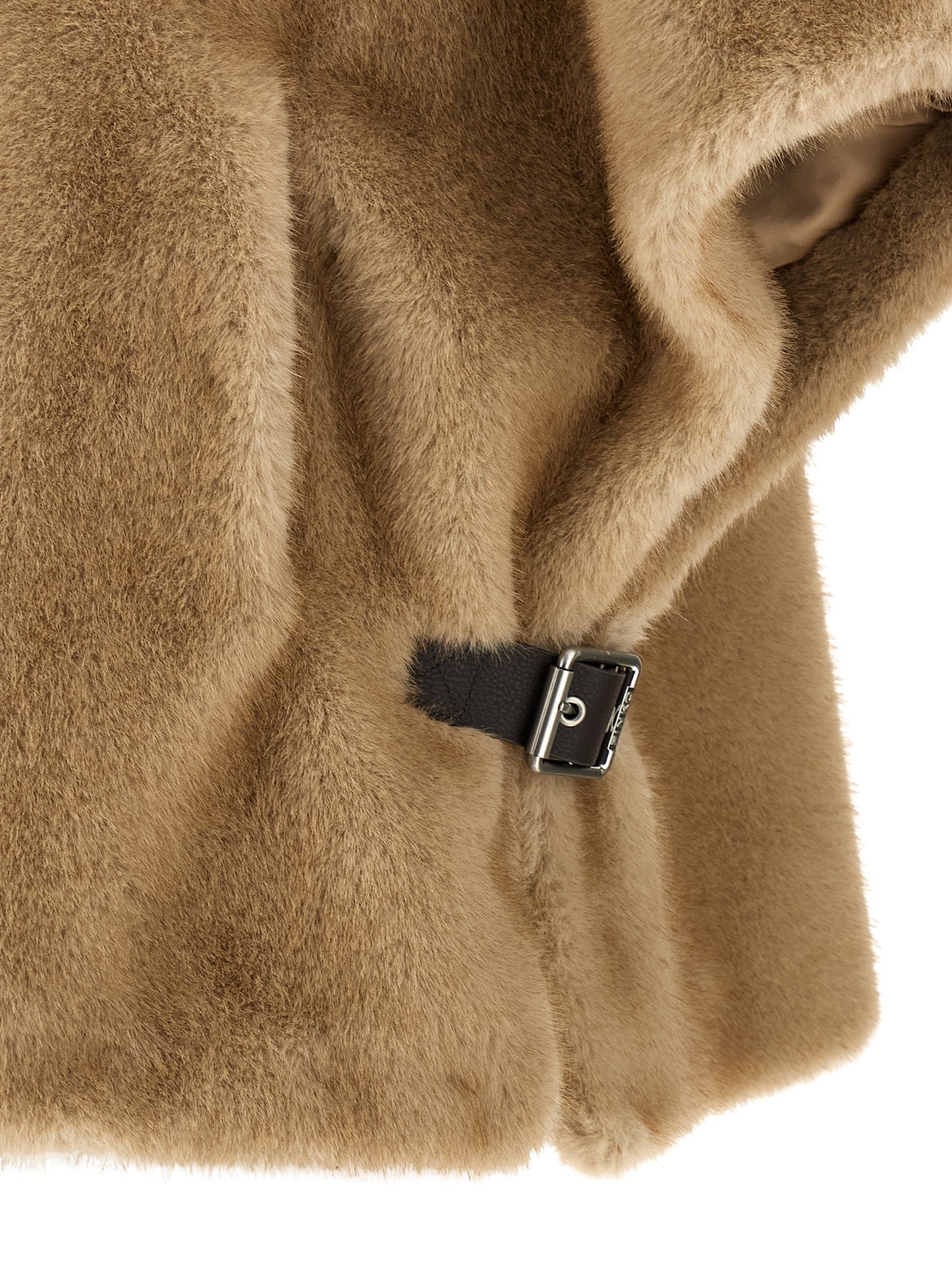'Comodino' cape Fur