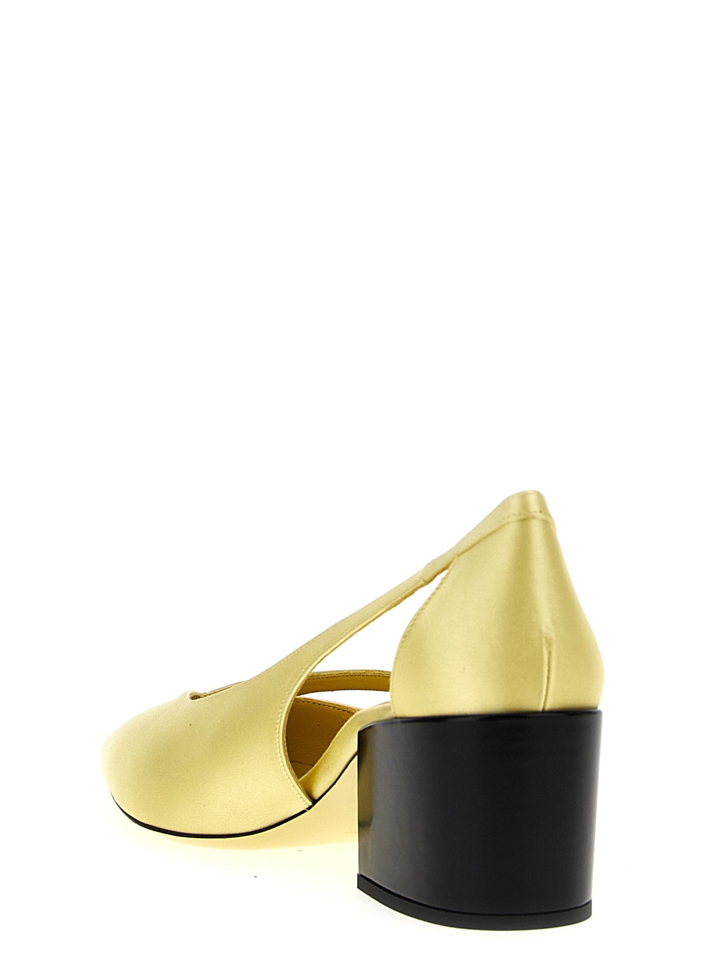 Cut out pumps Pumps