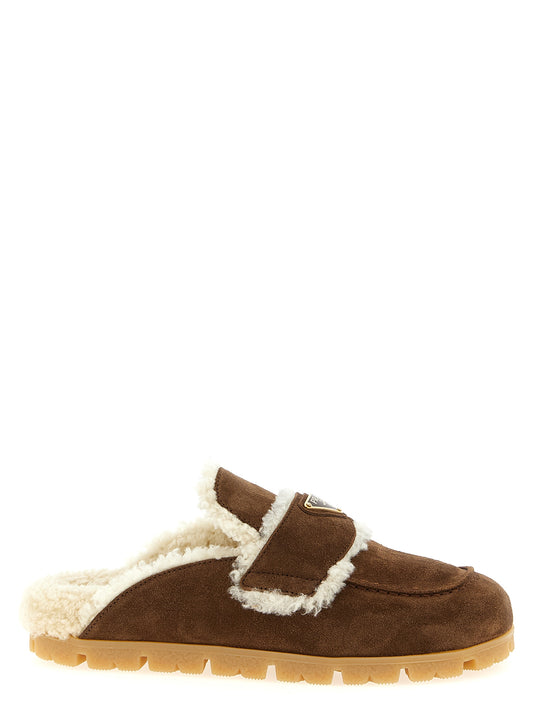 Triangle logo sabots Flat shoes