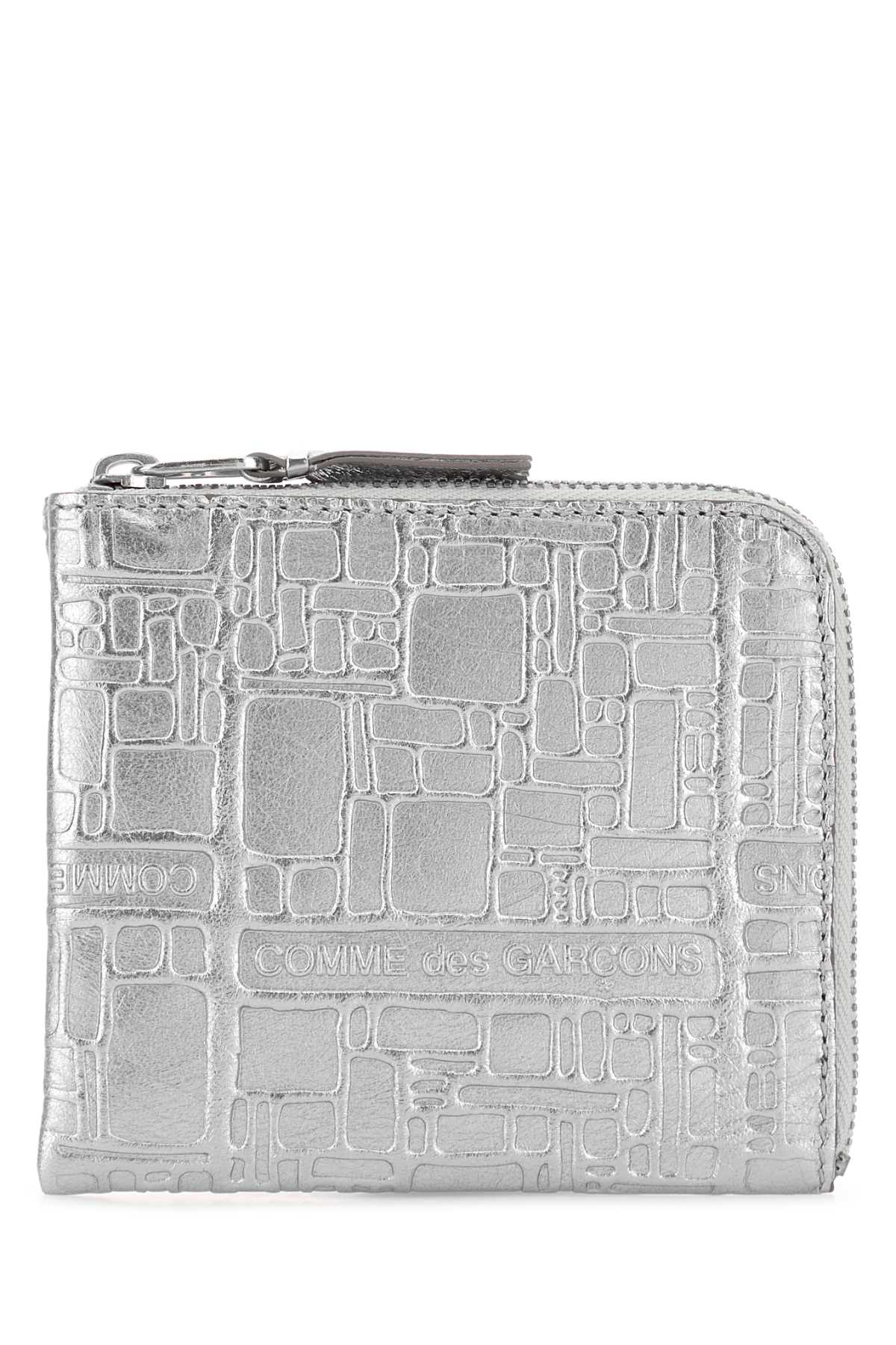 EMBOSSED LOGOTYPE WALLETS