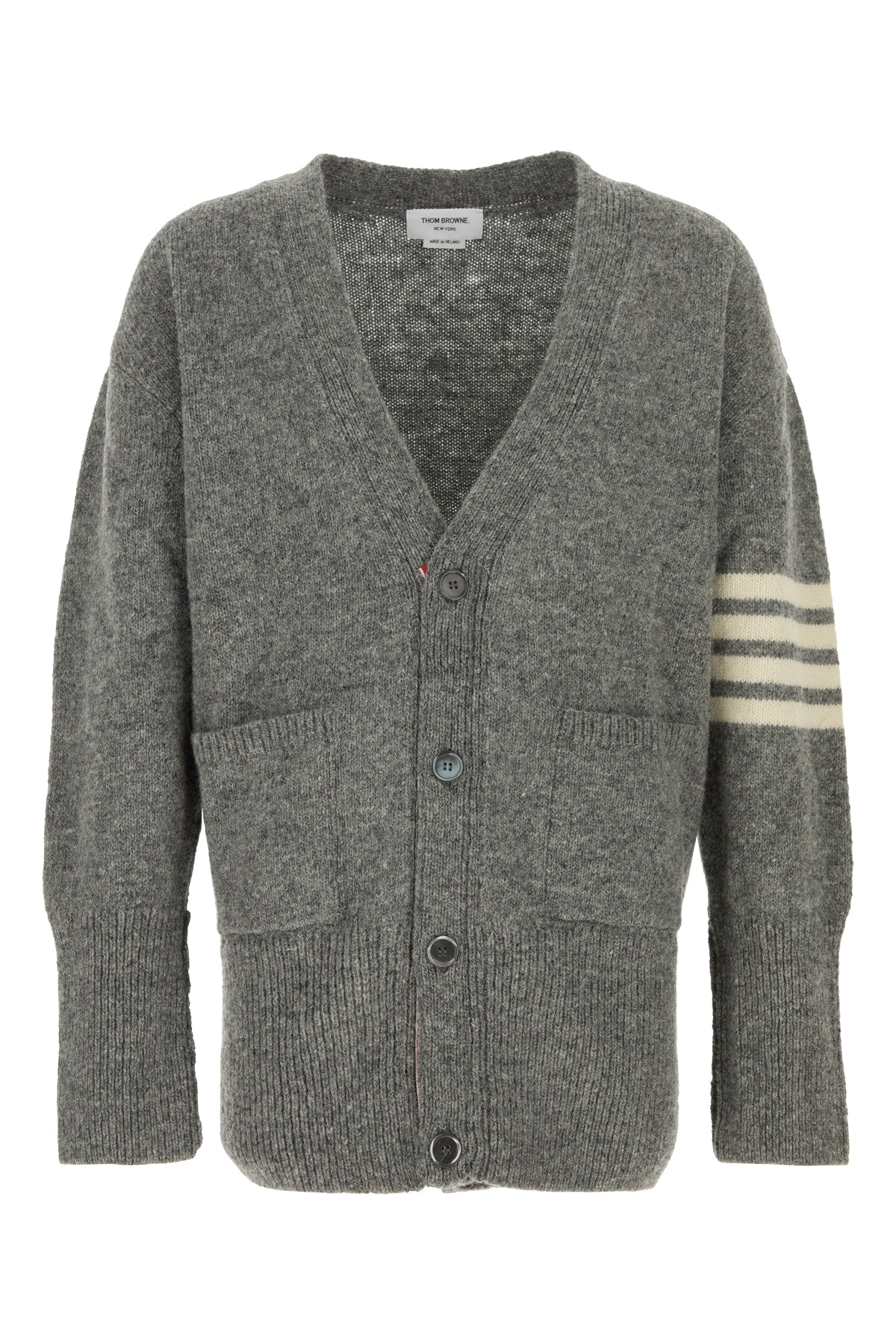 JERSEY STITCH
EXAGGERATED FIT
V NECK CAR KNITWEARS