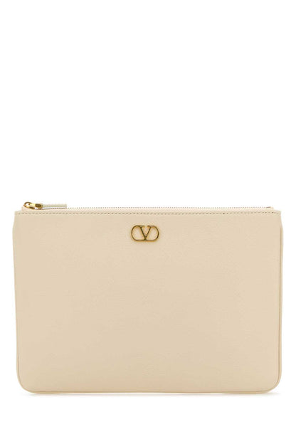 Valentino Garavani Vlogo signature