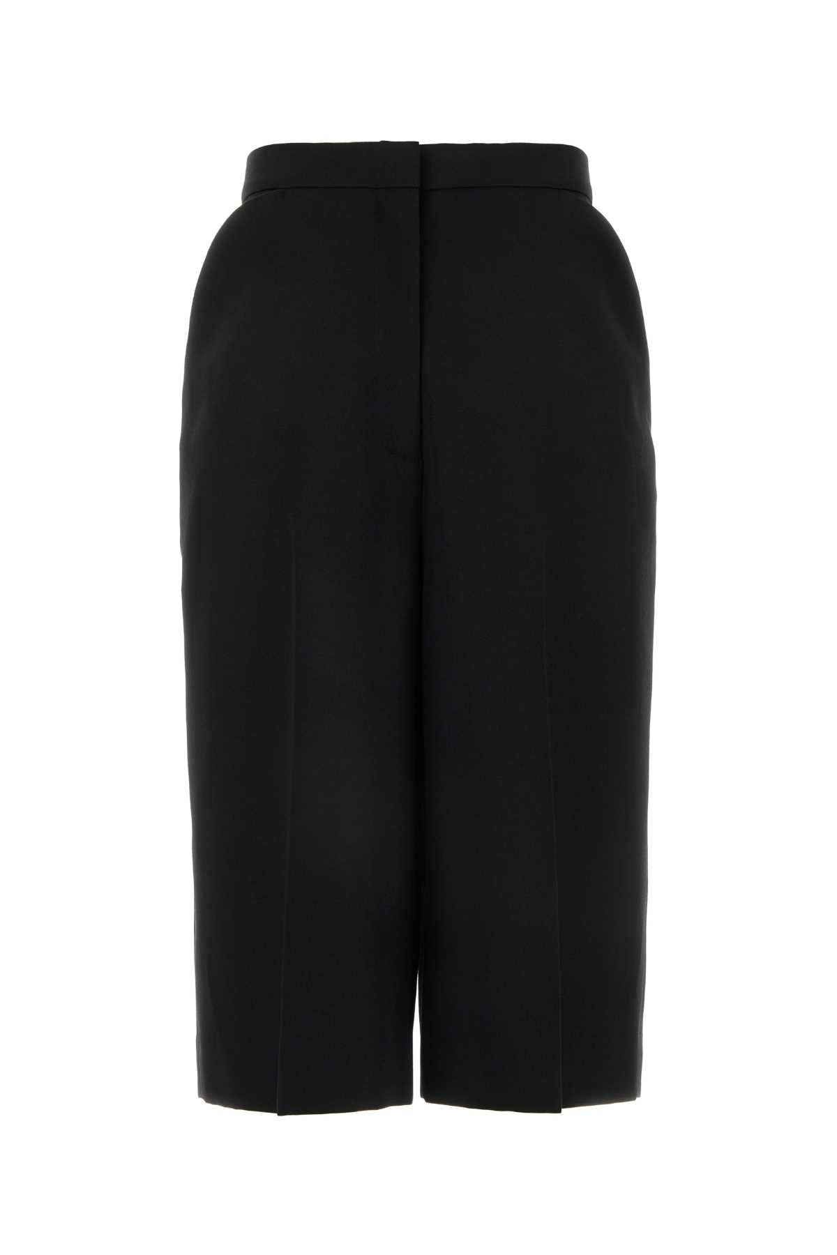 CURVED POCKET SHORTS SHORTS
