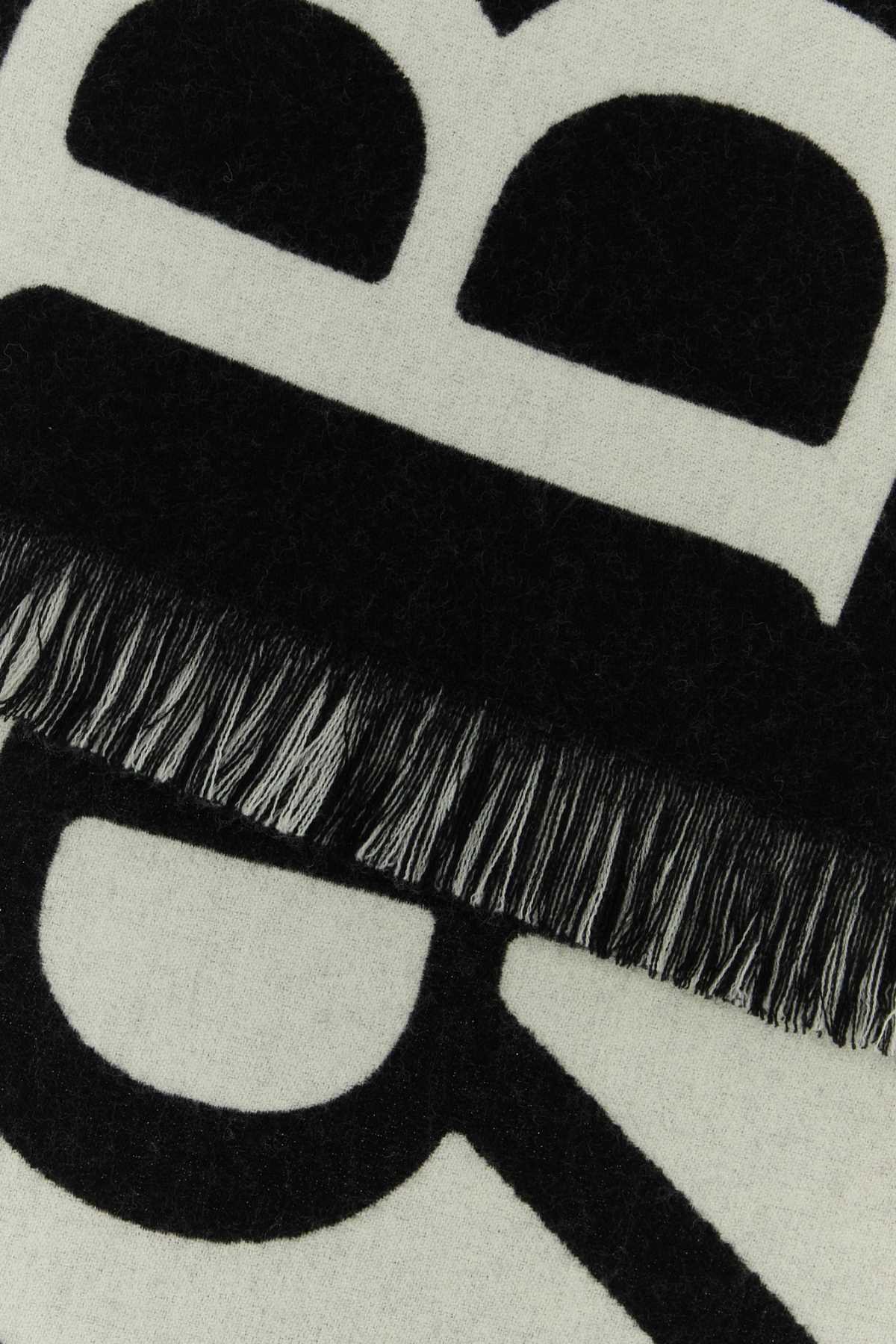 MU BURBERRY TEXT WL SCF SCARFS AND FOULARDS