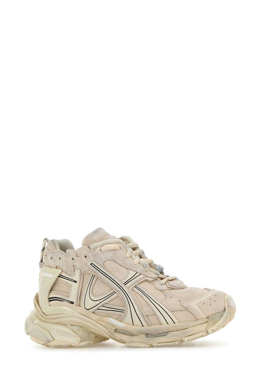 RUNNER SNEAKERS