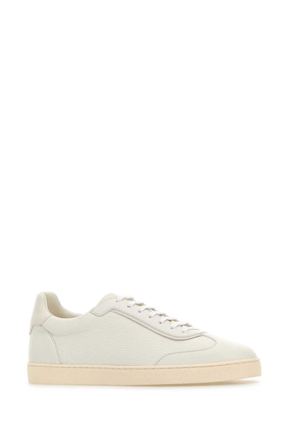 PAIR OF SNEAKERS SNEAKERS