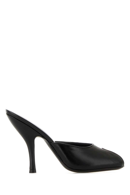 DATE MULE IN BLACK LEATHER PUMPS