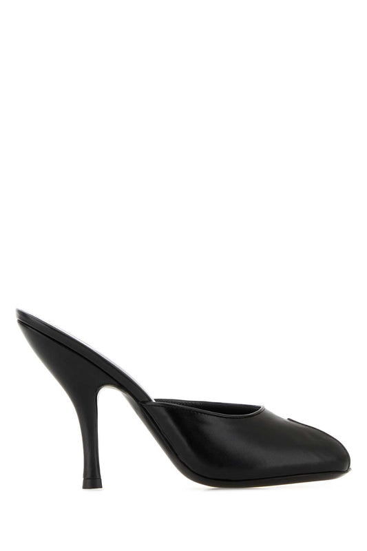 DATE MULE IN BLACK LEATHER PUMPS
