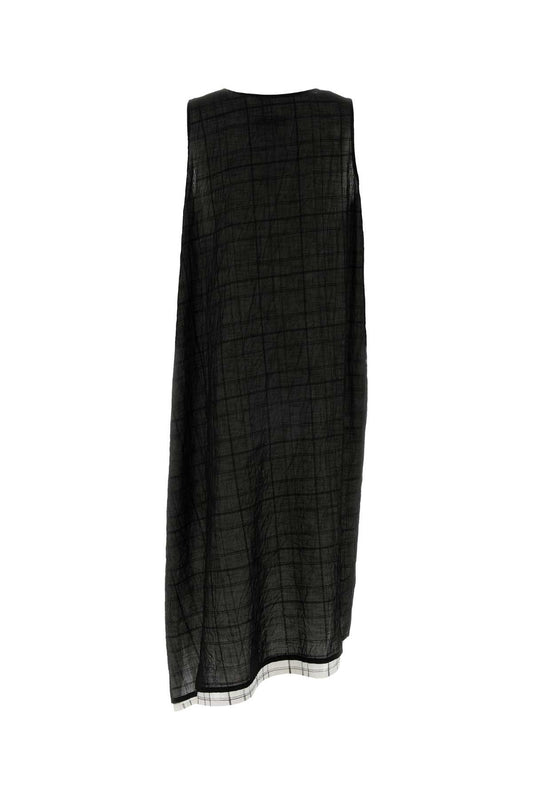 O-SLEEVELESS D DRESSES