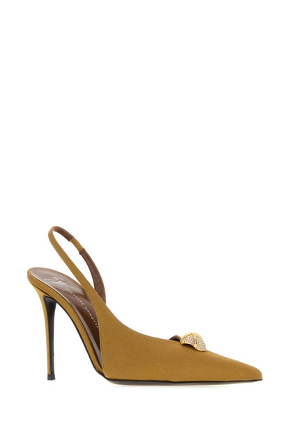 SCARPE CON TACCO PUMPS