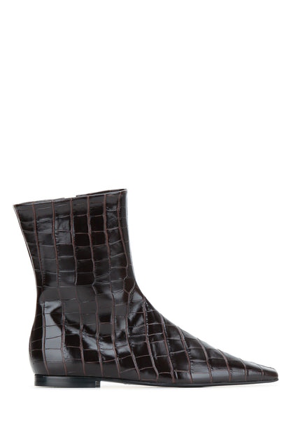 Toteme Zipped croco-embossed chelsea boots