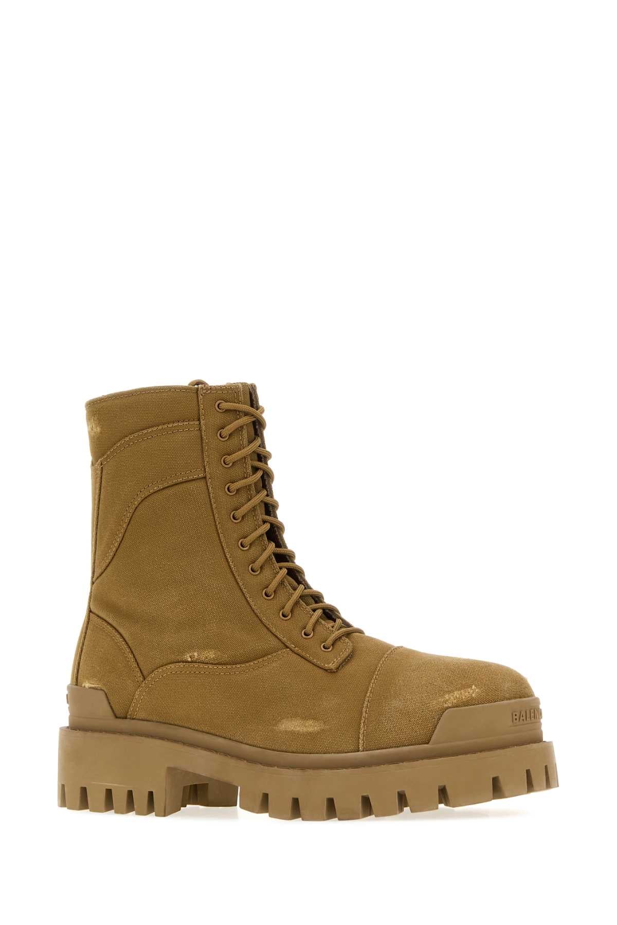 Balenciaga Combat strike l20