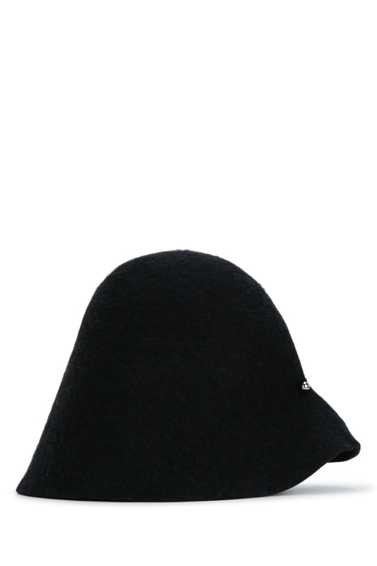 LE CHAPEAU CLOCHE HATS