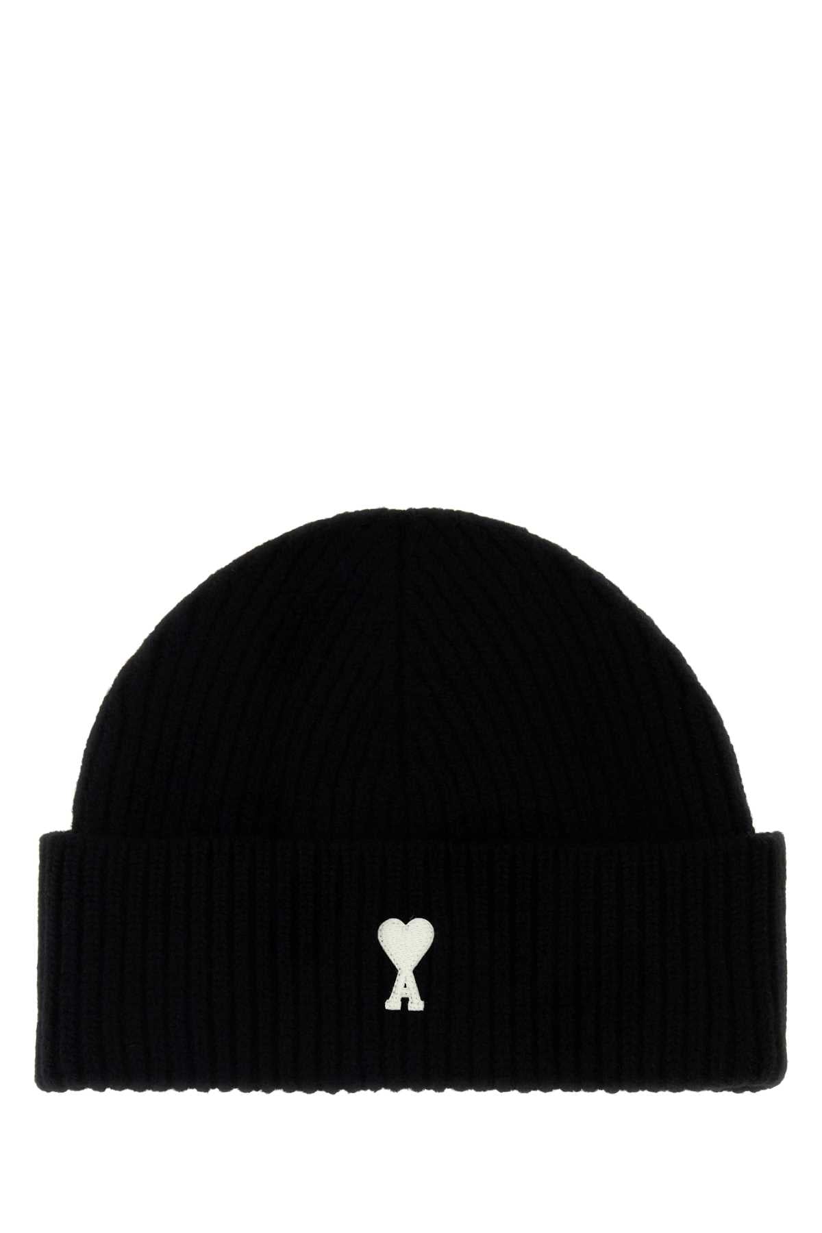 QUOTA-BEANIEWITHCONTRASTEDAMIDECOEUR BEANIES