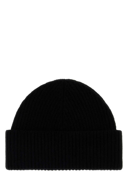 QUOTA-BEANIEWITHCONTRASTEDAMIDECOEUR BEANIES