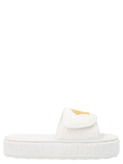 Logo slides Bedroom linen and nightwear