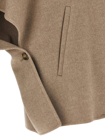'Derrik' cape Capes