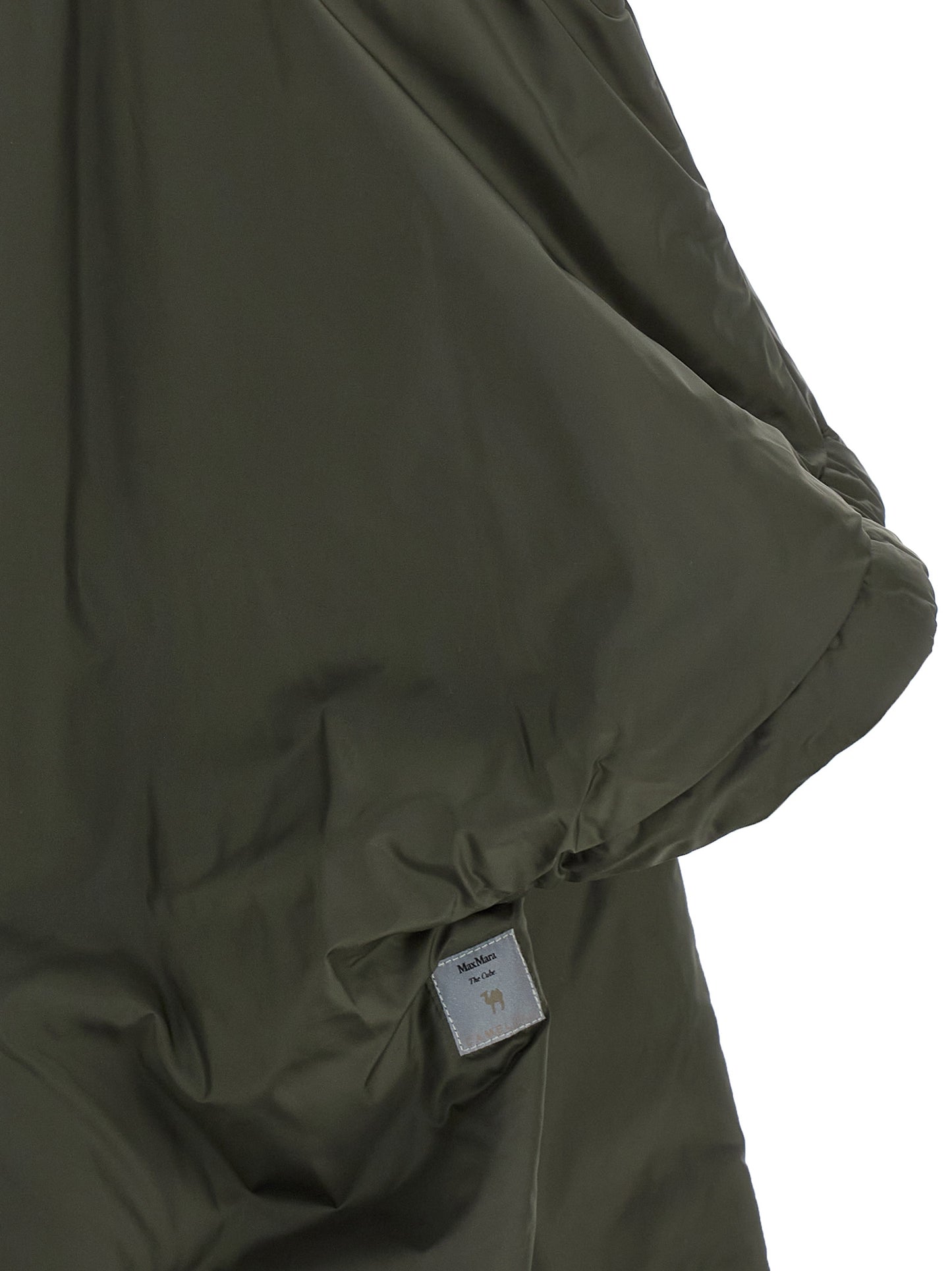 'Greenci' cape Capes