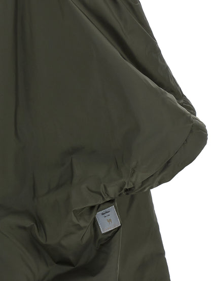 'Greenci' cape Capes