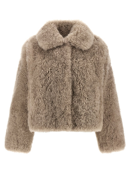 Long-haired fur Fur