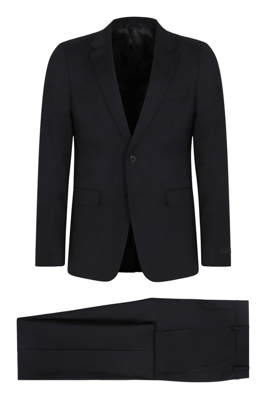 Complete two pieces in wool RTW