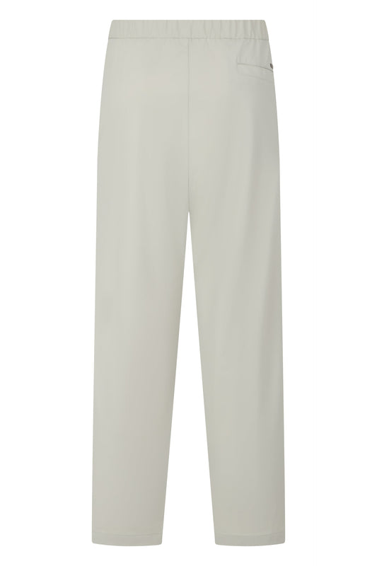 Tapered pants with a mid-rise RTW