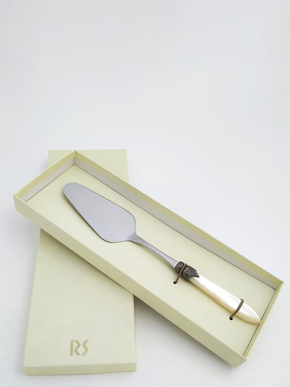'Laura' cake shovel Kitchen kits and utensils