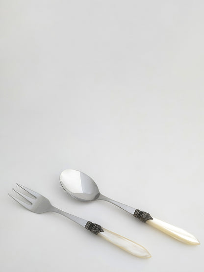 Set to serve 'Laura' Kitchen kits and utensils