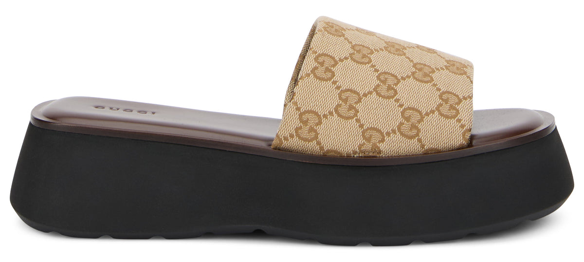 Gucci Slippers in fabric