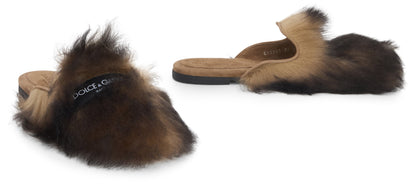 Women’s slippers in sheepskin and suede RTW