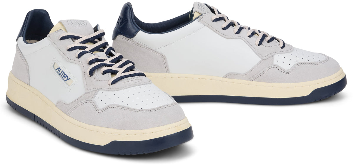 Sneakers with a comfortable sole SHOES