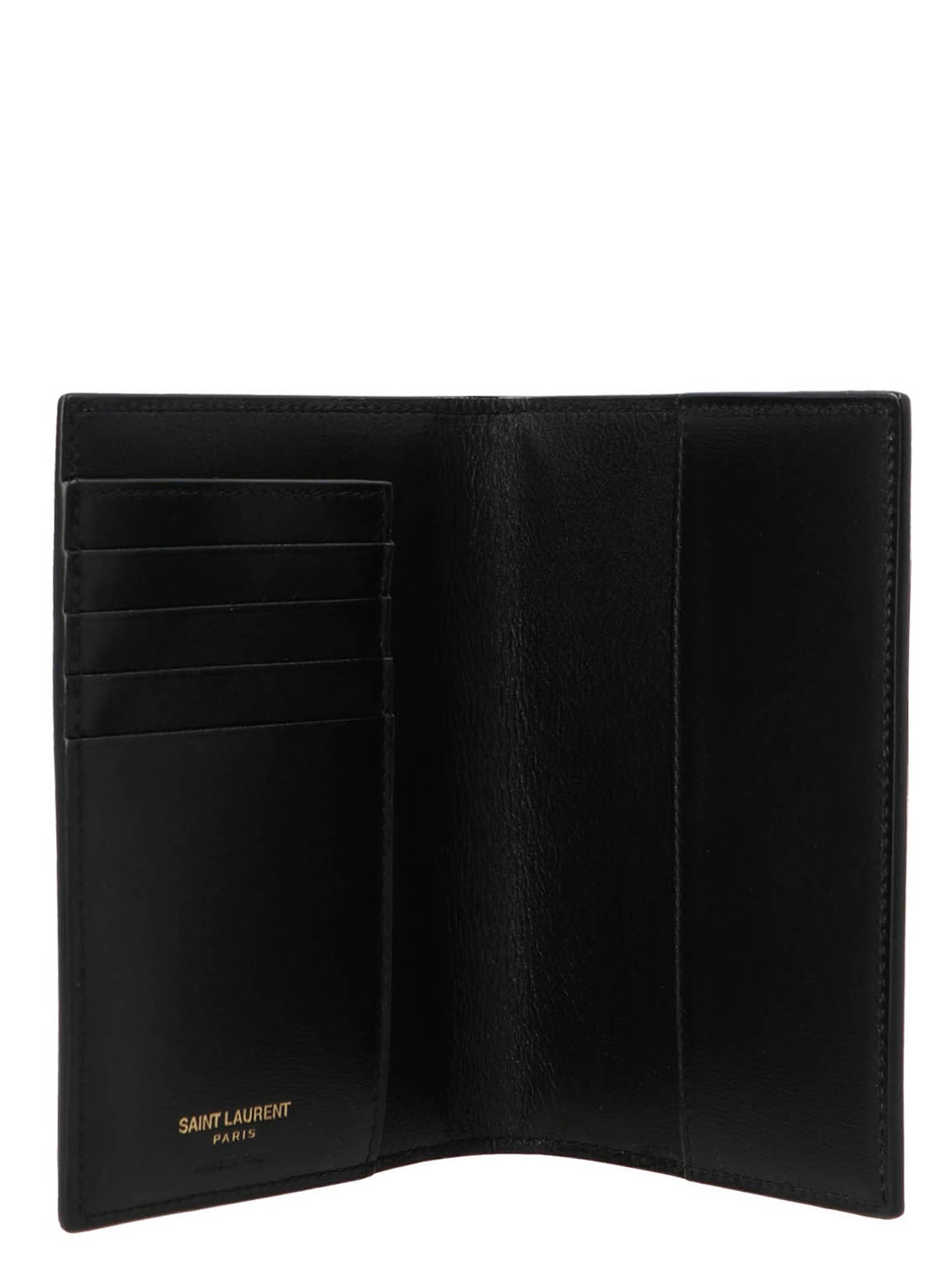 Monogram passport holder Lifestyle