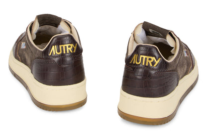 Sneakers with high sole SHOES