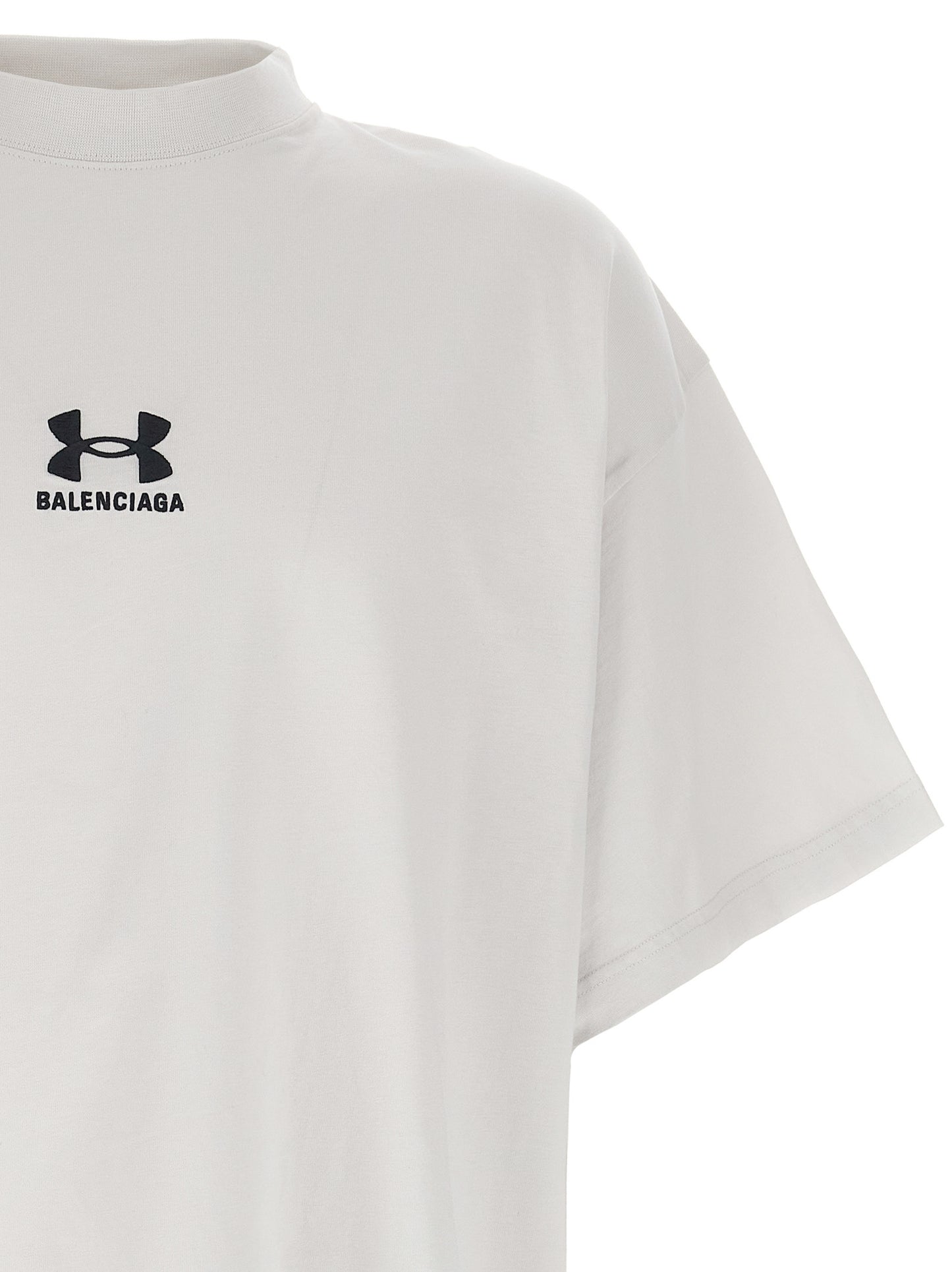 T-shirt x Under Armour® T-shirt