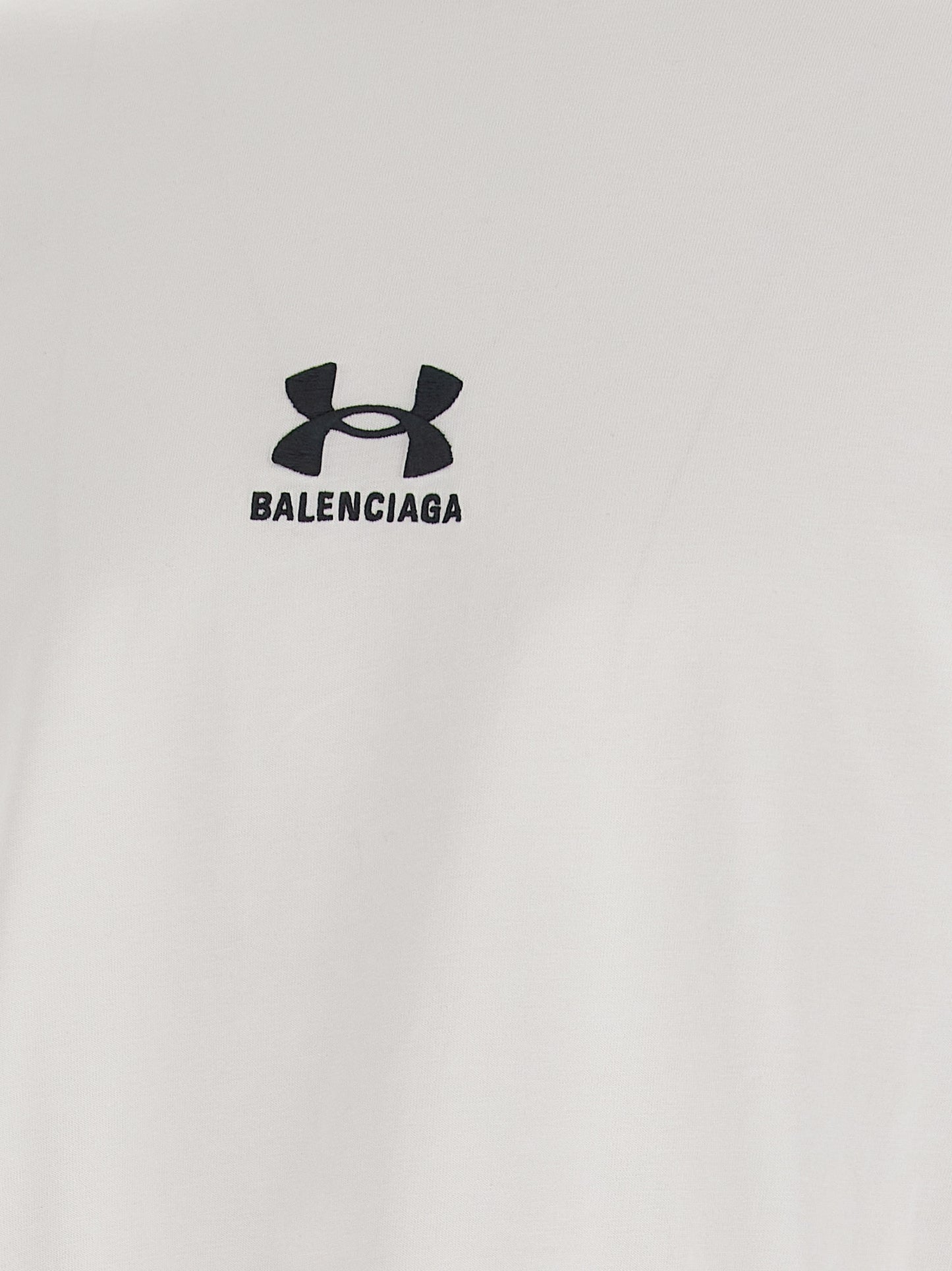 T-shirt x Under Armour® T-shirt