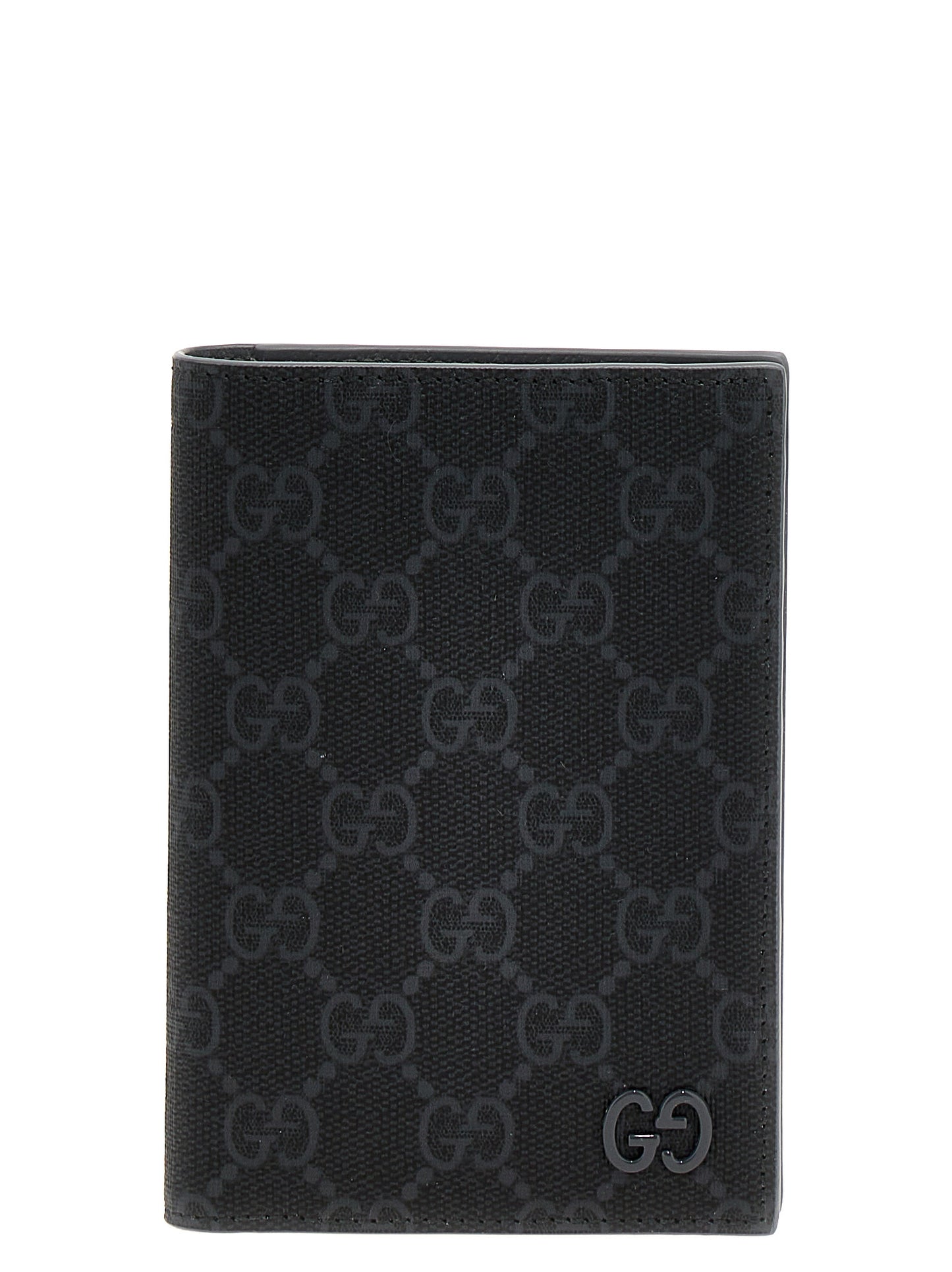 'GG' passport holder Lifestyle