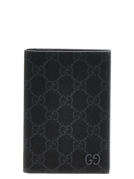 'GG' passport holder Lifestyle