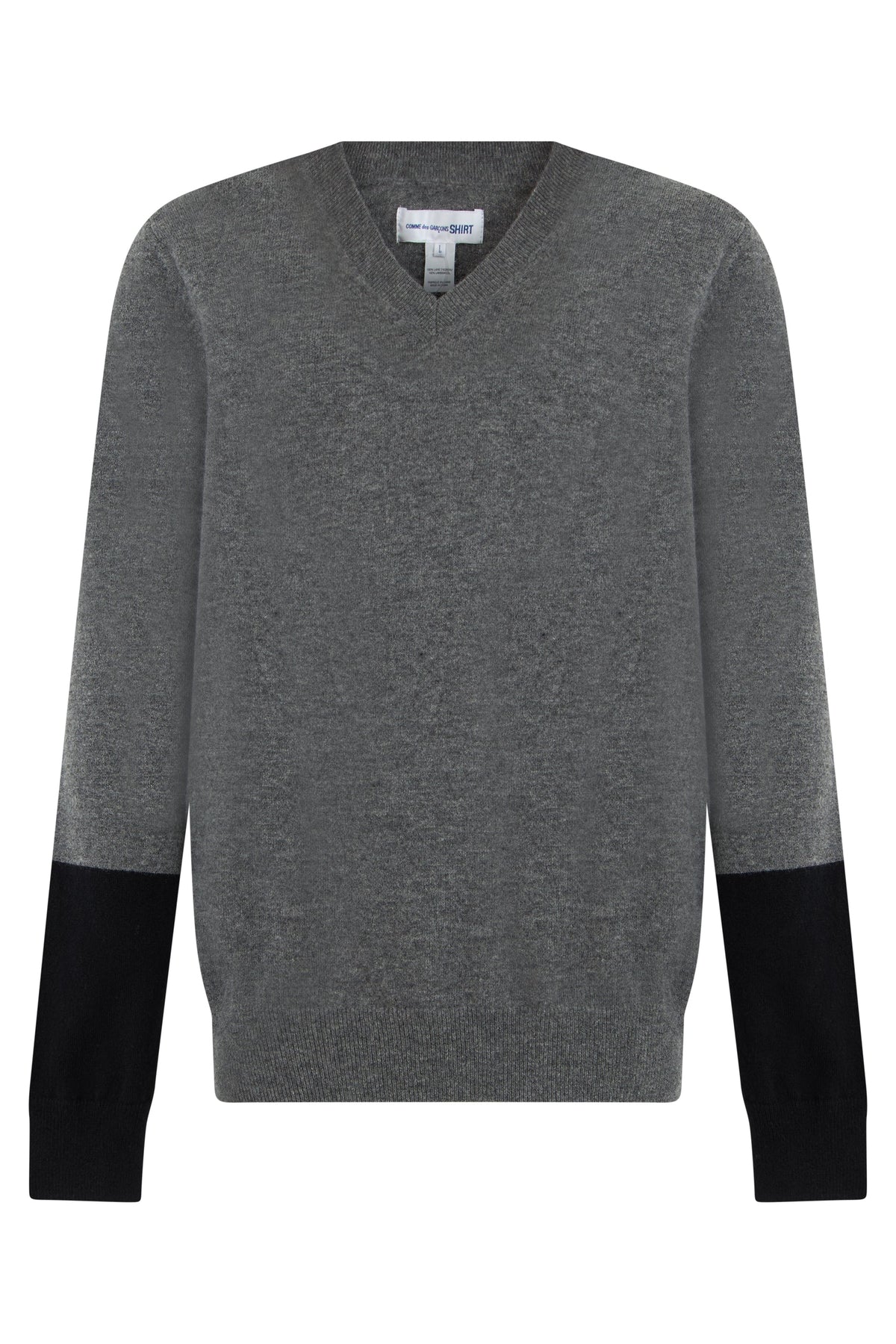 Wool sweater with v-neck RTW