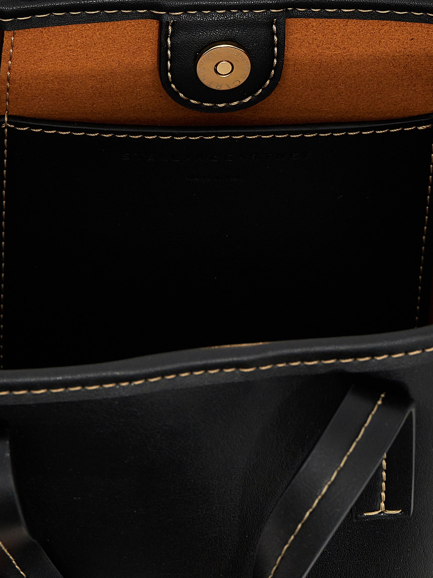 Alter Mat bucket bag Hand bags