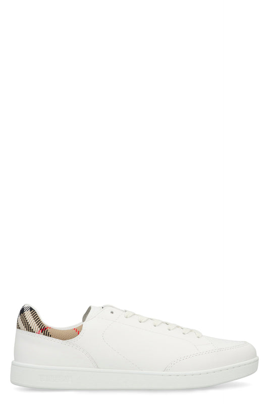 Burberry Sneakers set in leather