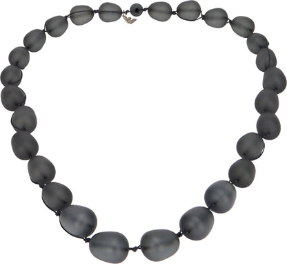 Necklace with resin pearls RTW