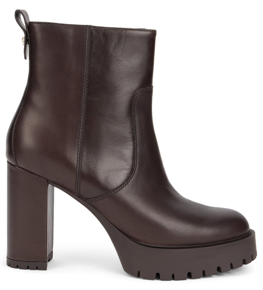 Ankle boots with heels SHOES