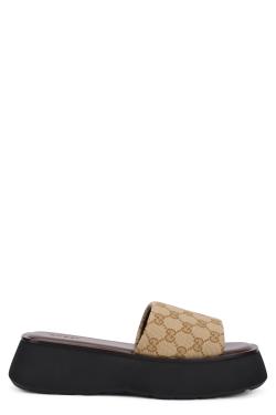 Gucci Slippers in fabric